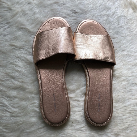 NEW Pure Navy Leather Slides Size 9 - Picture 2 of 5